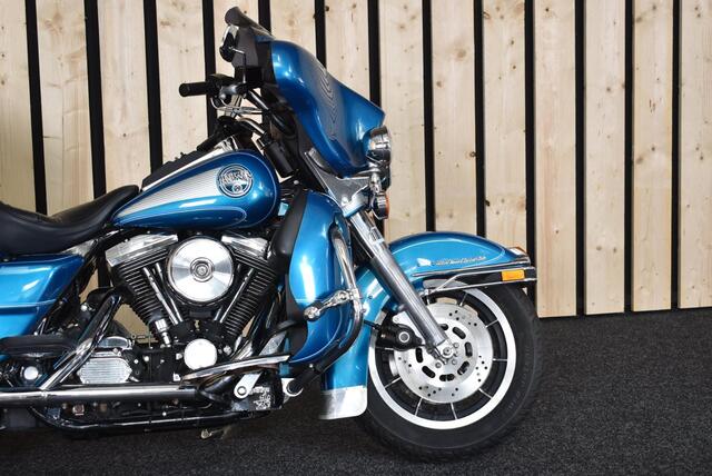 Harley Davidson Tour FLHTCU Ultra Classic 3547mijl Fish