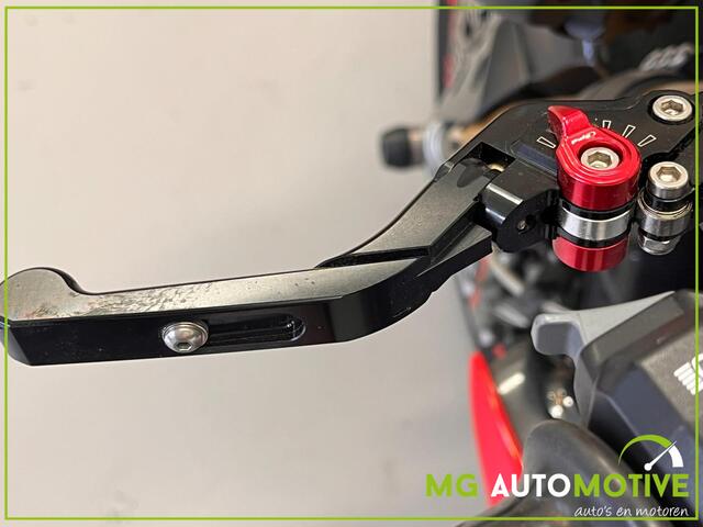 Triumph Speed Triple R | ABS | SC Project | Carb