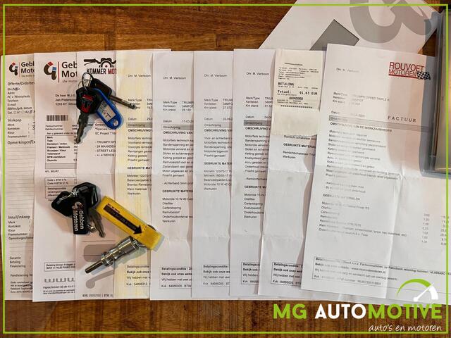 Triumph Speed Triple R | ABS | SC Project | Carb