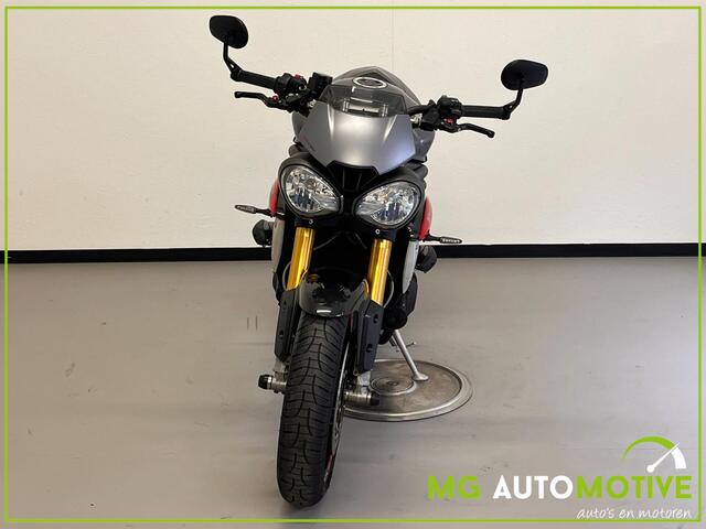 Triumph Speed Triple R | ABS | SC Project | Carb