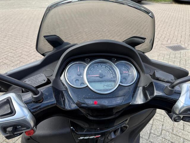 Piaggio Scooter 300 MP3 Yourban Vaste prijs niet