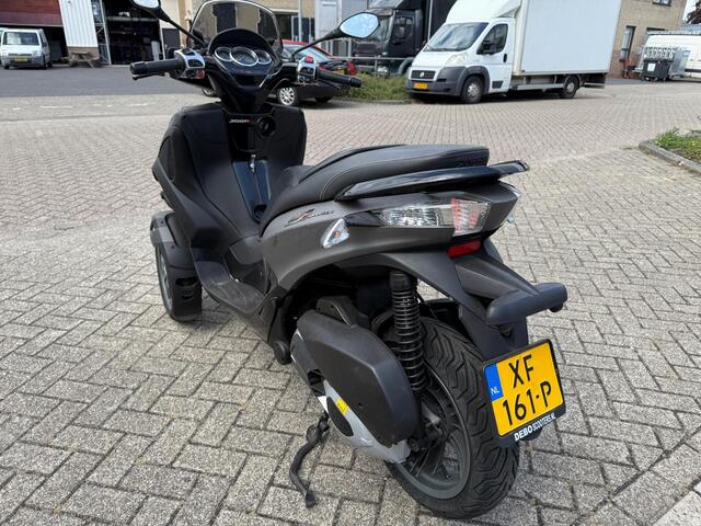 Piaggio Scooter 300 MP3 Yourban Vaste prijs niet