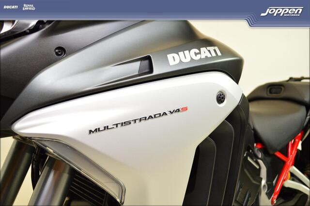 Ducati Multistrada V4 S