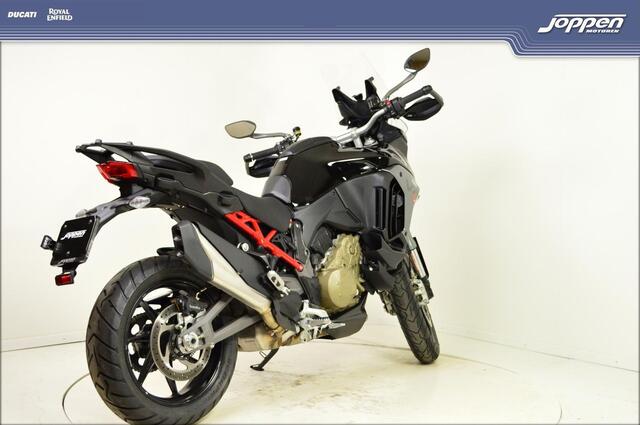 Ducati Multistrada V4 S