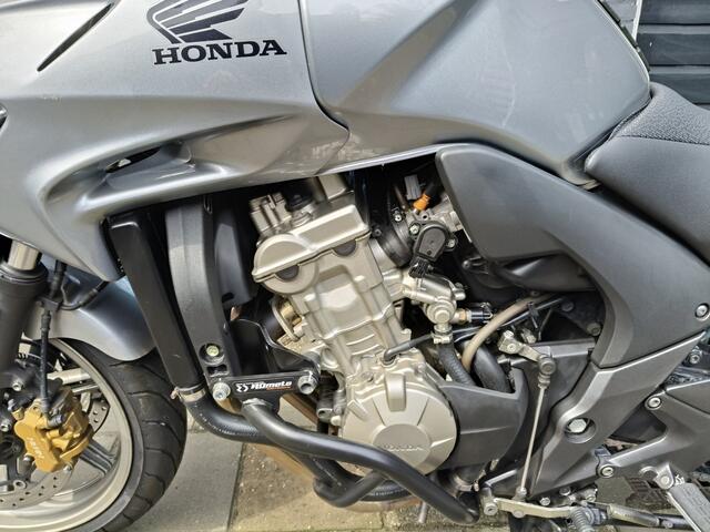 Honda Tour CBF 600 SA zgan bagster zadel handv