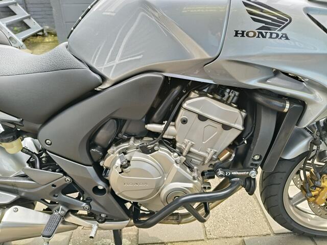 Honda Tour CBF 600 SA zgan bagster zadel handv
