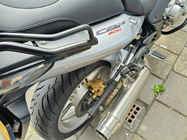 Honda Tour CBF 600 SA zgan bagster zadel handv