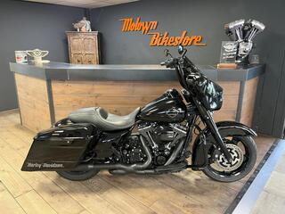 Harley Davidson Flhx 103Ci Streetglide Black Edition Van