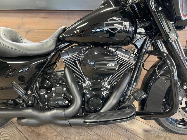 Harley Davidson Flhx 103Ci Streetglide Black Edition Van