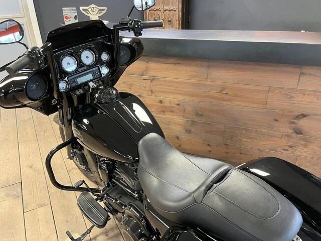 Harley Davidson Flhx 103Ci Streetglide Black Edition Van