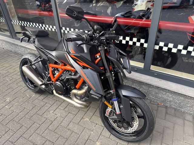 KTM 1390 SUPER DUKE R EVO