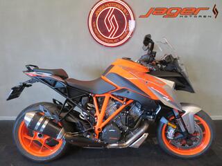 KTM SUPER DUKE 1290 GT AKRA PERFECT!