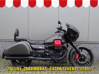 Moto Guzzi MGX 21 FLYING FORTRESS