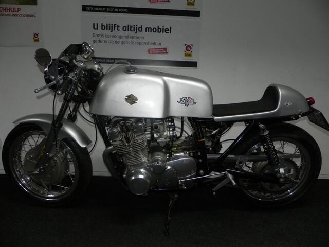 Suzuki GS 750 Caf�racer