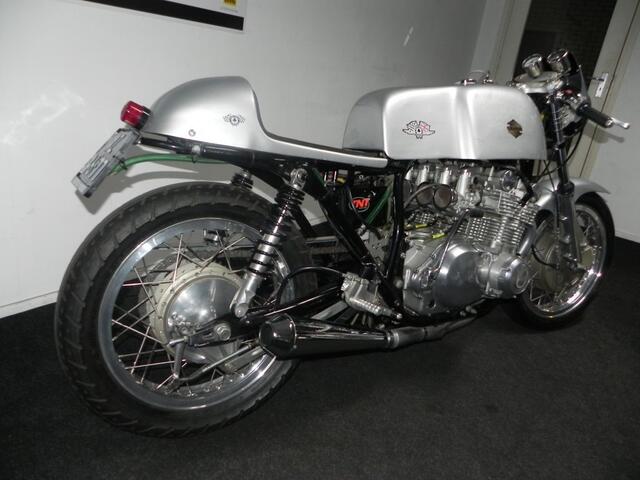 Suzuki GS 750 Caf�racer