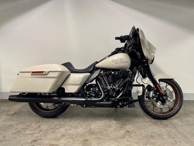 Harley Davidson Tour TOURING FLHXST STREET GLIDE ST
