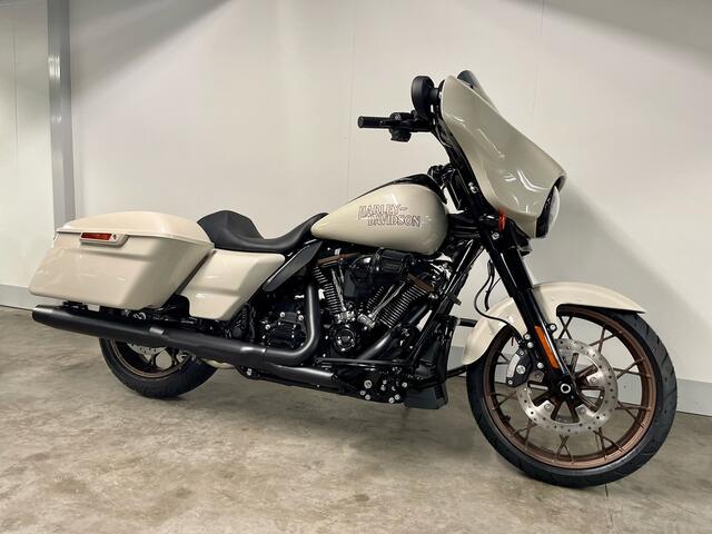 Harley Davidson Tour TOURING FLHXST STREET GLIDE ST