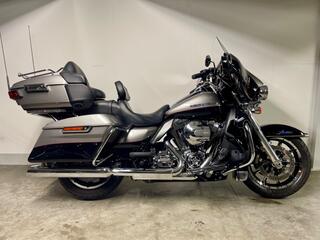 Harley Davidson TOURING FLHTK ULTRA LIMITED