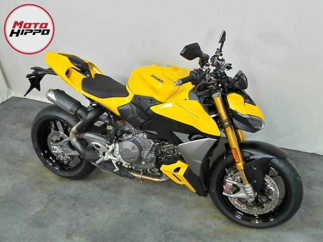 Ducati Streetfighter V2 S