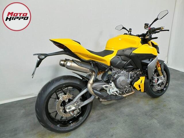 Ducati Streetfighter V2 S