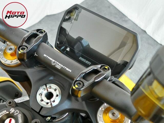 Ducati Streetfighter V2 S