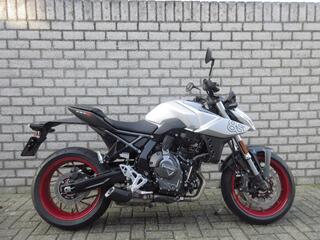 Suzuki GSX-8S