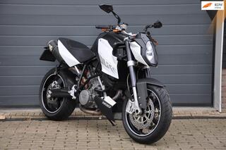 KTM 990 SuperDuke Zeer nette motor