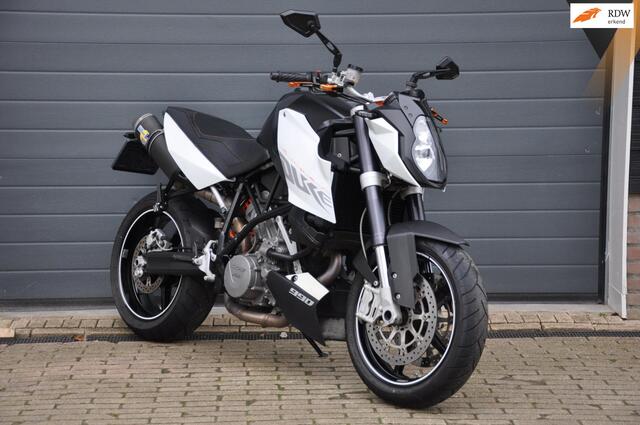 KTM 990 SuperDuke Zeer nette motor