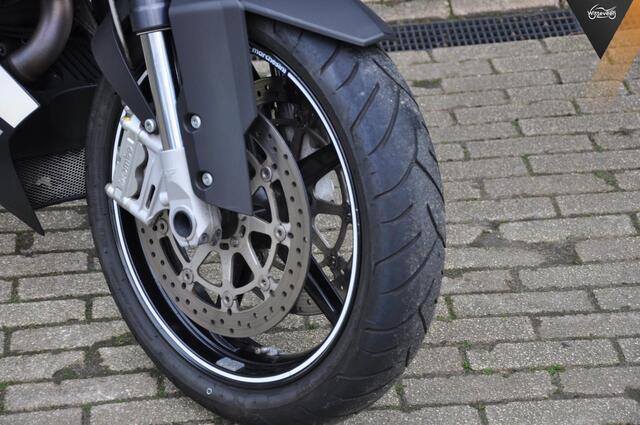 KTM 990 SuperDuke Zeer nette motor