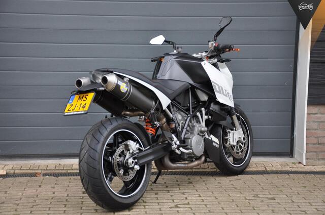 KTM 990 SuperDuke Zeer nette motor