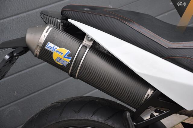 KTM 990 SuperDuke Zeer nette motor