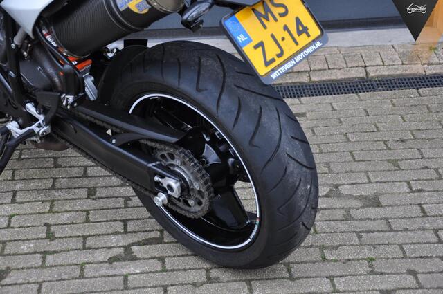 KTM 990 SuperDuke Zeer nette motor