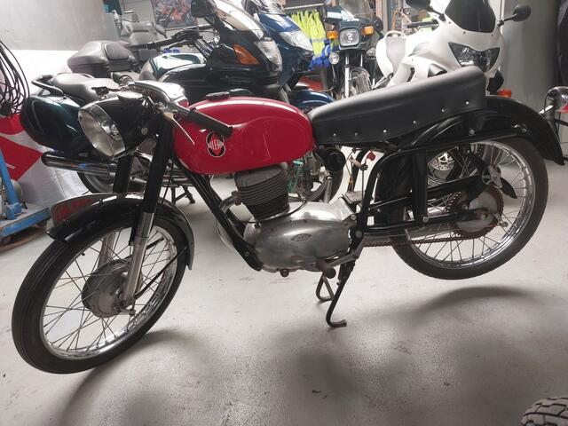 Gilera 150 Gran Turismo