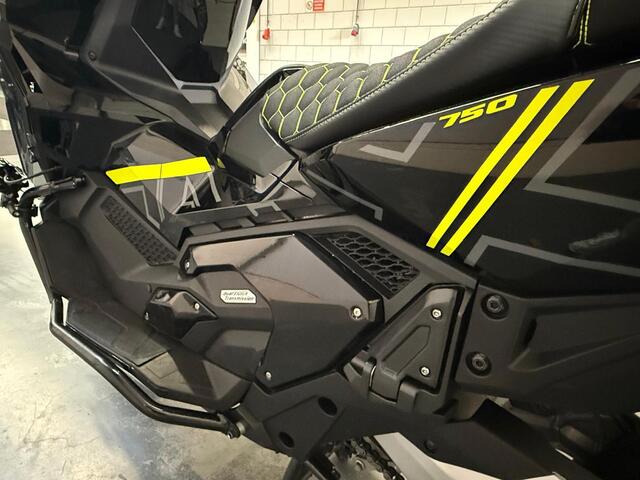 Honda Scooter NC 750 X-ADV  custom full o