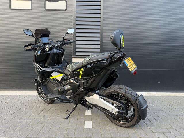 Honda Scooter NC 750 X-ADV  custom full o