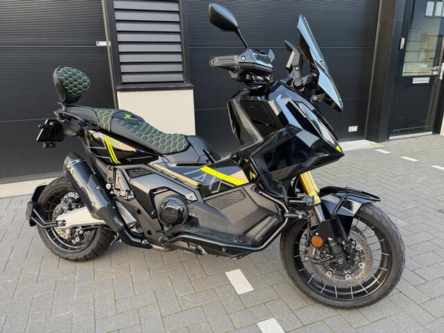 Honda Scooter NC 750 X-ADV  custom full o