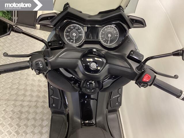 Yamaha X-MAX 300 TECH MAX