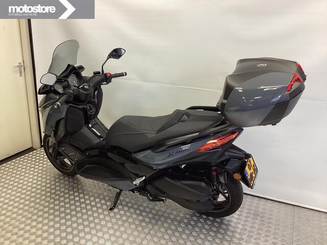 Yamaha X-MAX 300 TECH MAX