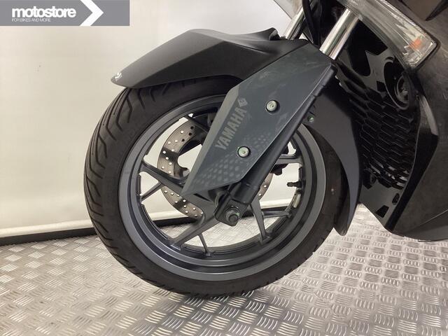 Yamaha X-MAX 300 TECH MAX