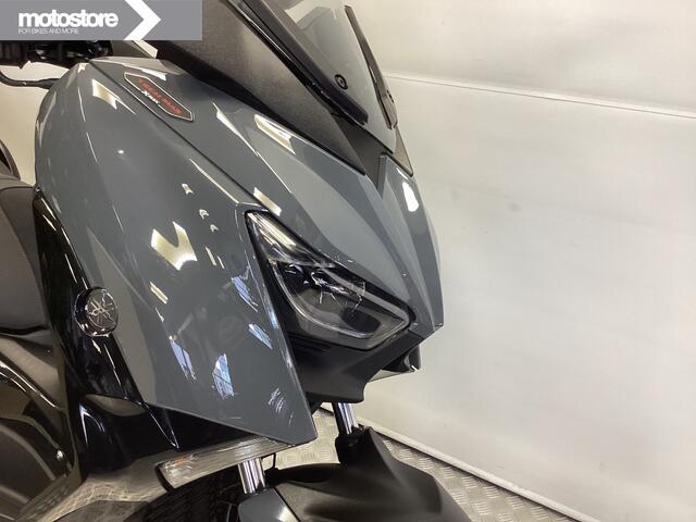 Yamaha X-MAX 300 TECH MAX