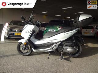 Honda Scooter Forza 300 ABS slechts 4400 KM
