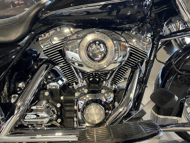 Harley Davidson Tour 96 FLHRC Road King Classic