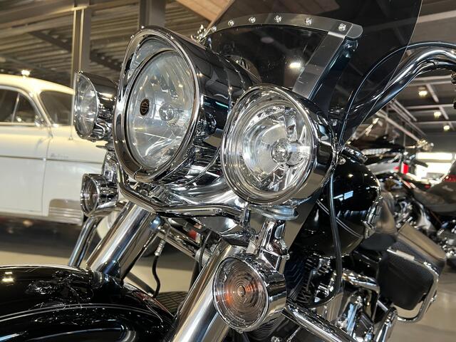 Harley Davidson Tour 96 FLHRC Road King Classic
