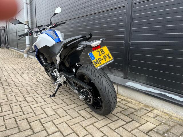 BMW F 900 R Stijlvariant Sport Verlaagd
