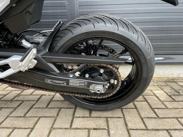 BMW F 900 R Stijlvariant Sport Verlaagd