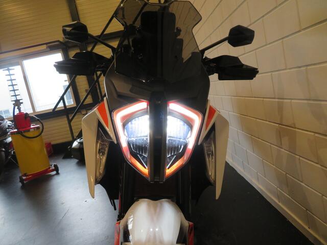KTM KTM 1290 SUPERDUKE GT TECKPACK AKRA
