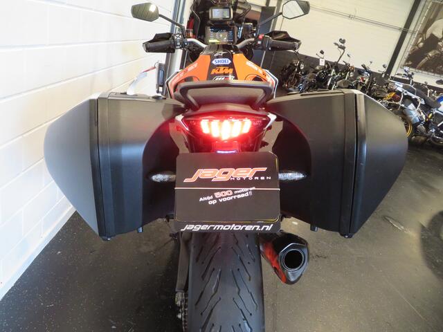 KTM KTM 1290 SUPERDUKE GT TECKPACK AKRA
