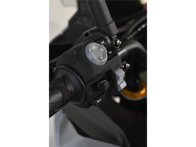 Suzuki GSX-S1000 GX