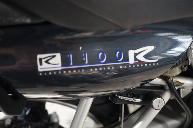 BMW R1100r