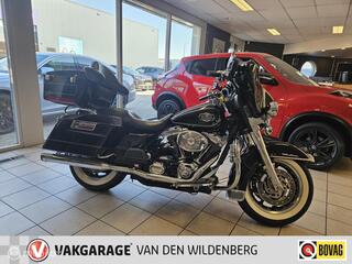 Harley Davidson 88 FLHTC Electra Glide Classic